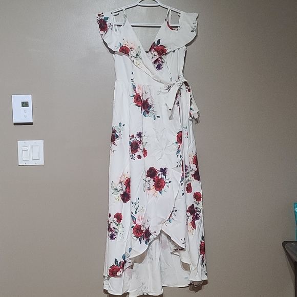 Women Dress - Picture 1 of 5